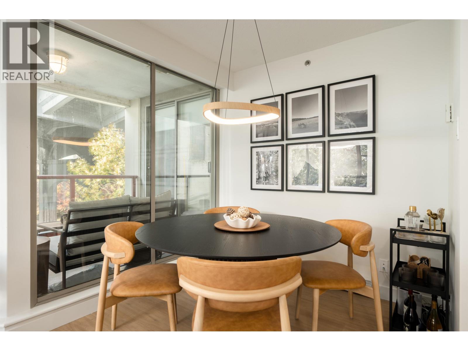 501 1006 BEACH AVENUE