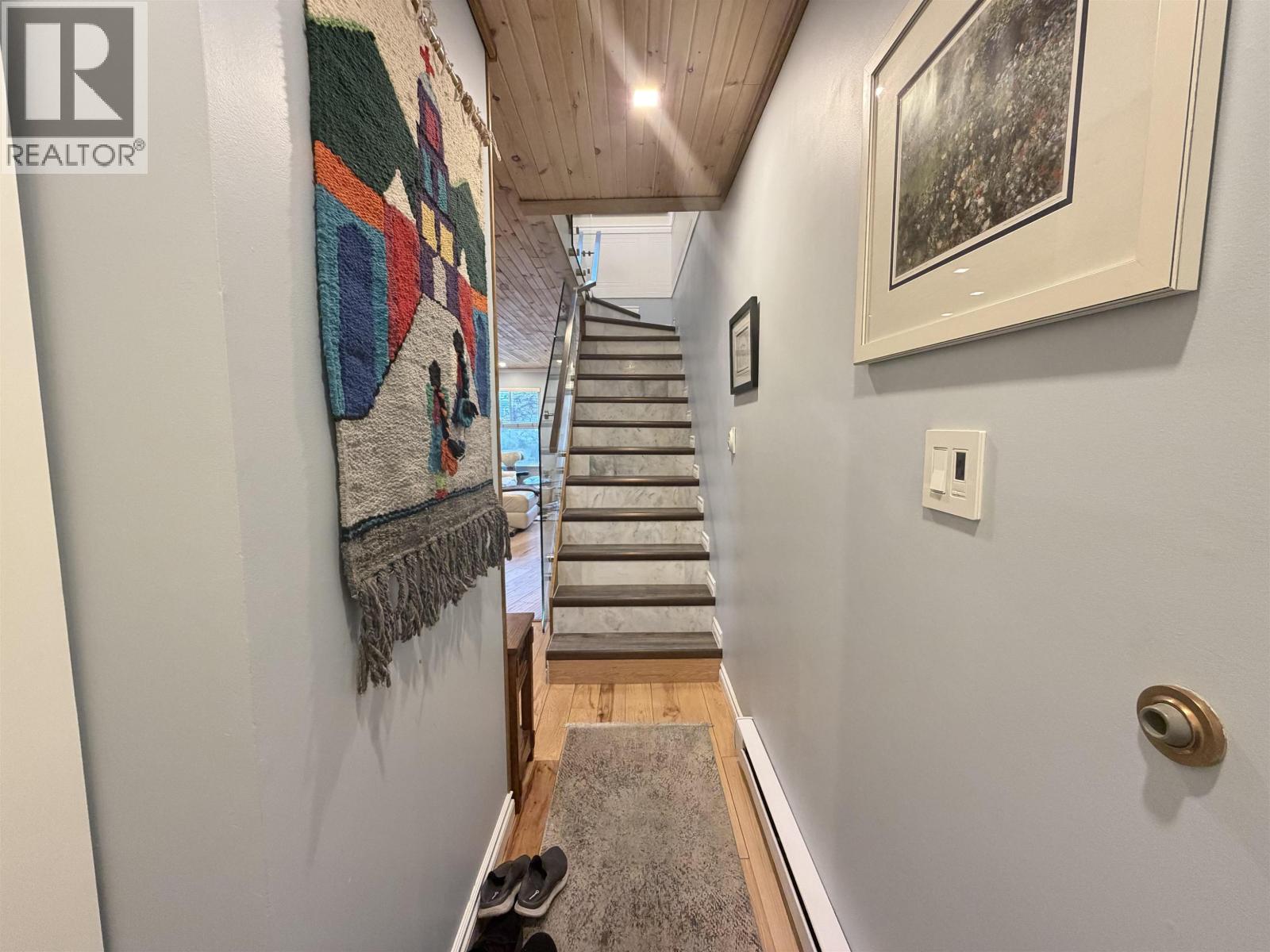 C 733 W 16TH AVENUE
