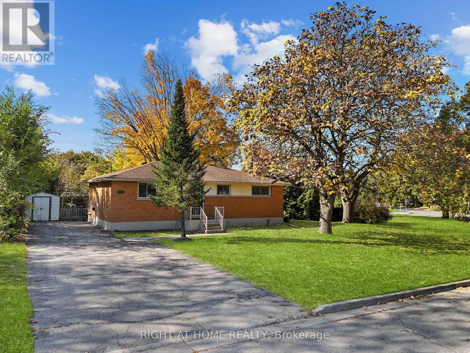 1183 PATANN DRIVE, London East, Ontario