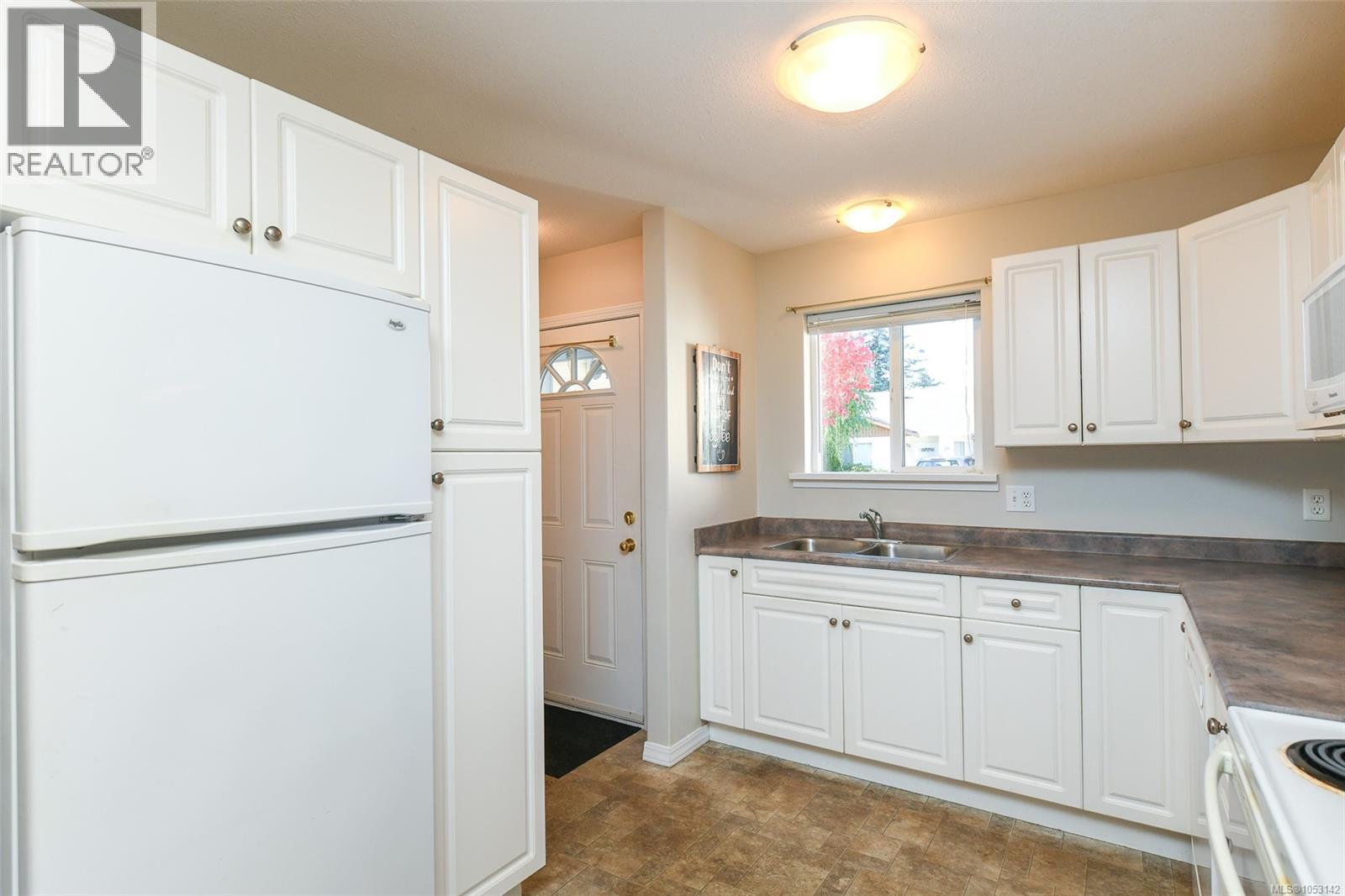 25 2197 Murrelet Dr