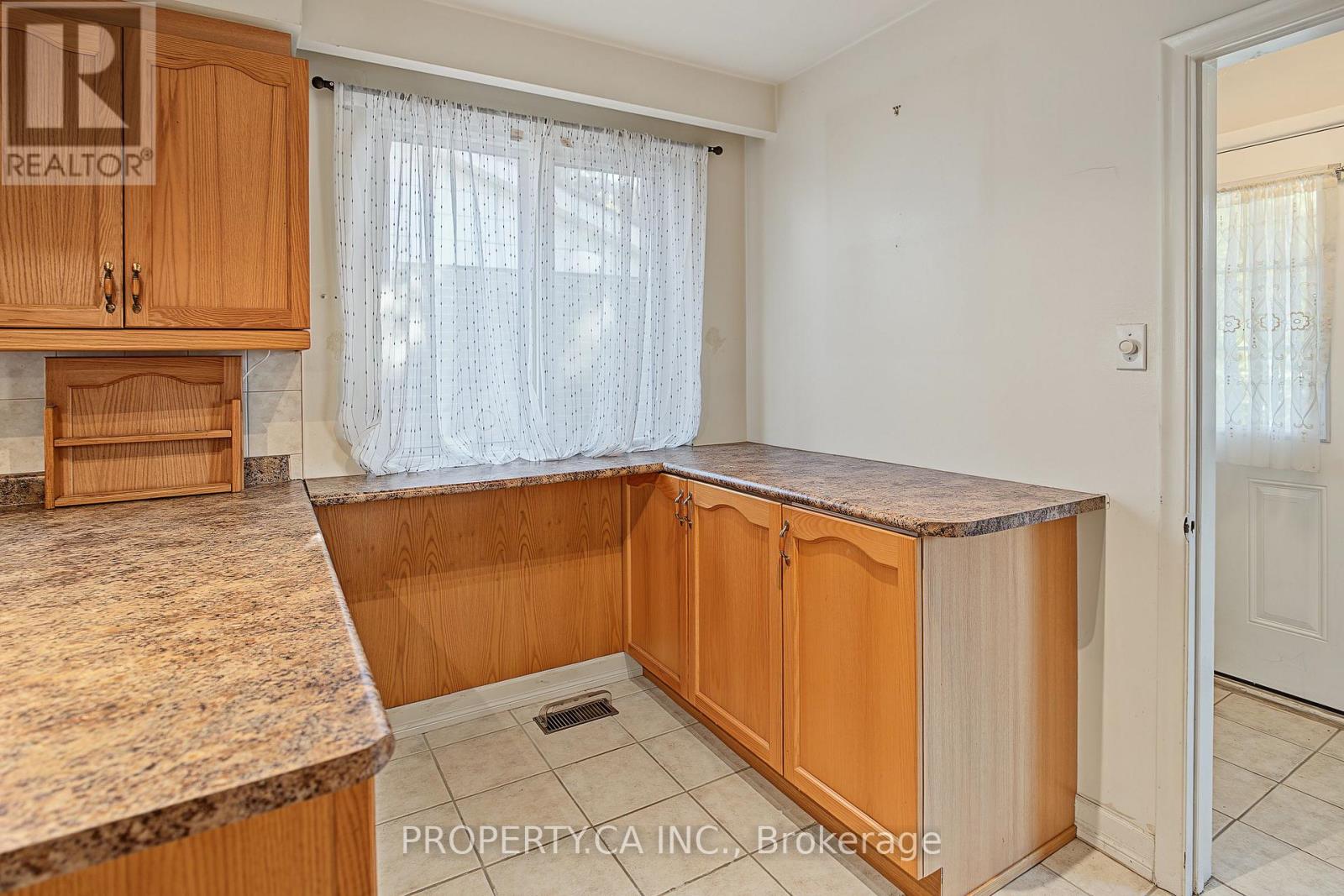 63 Bennett Road, Toronto, Ontario  M1E 3Y2 - Photo 13 - E14117576