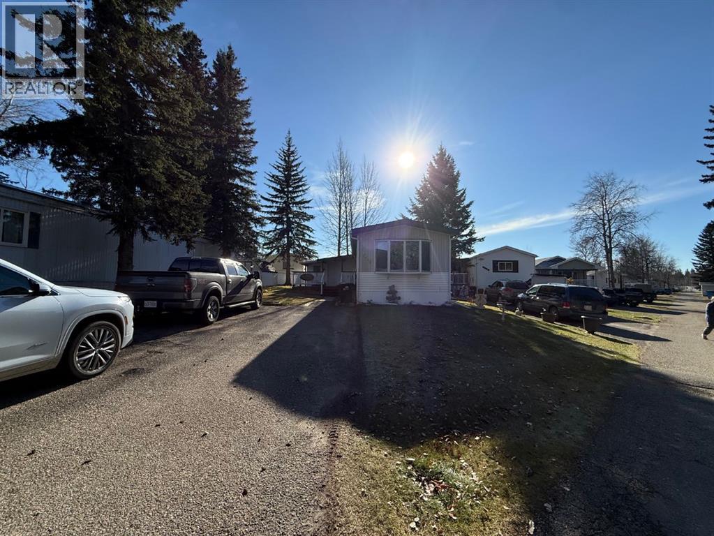 429, 700 Carmichael Lane, Hinton, Alberta  T7V 1S9 - Photo 3 - A2354730