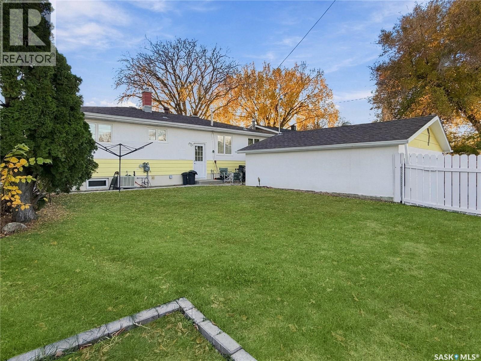 121 Allen Drive, Swift Current, Saskatchewan S9H 3A2 - Photo 19 - SK051900