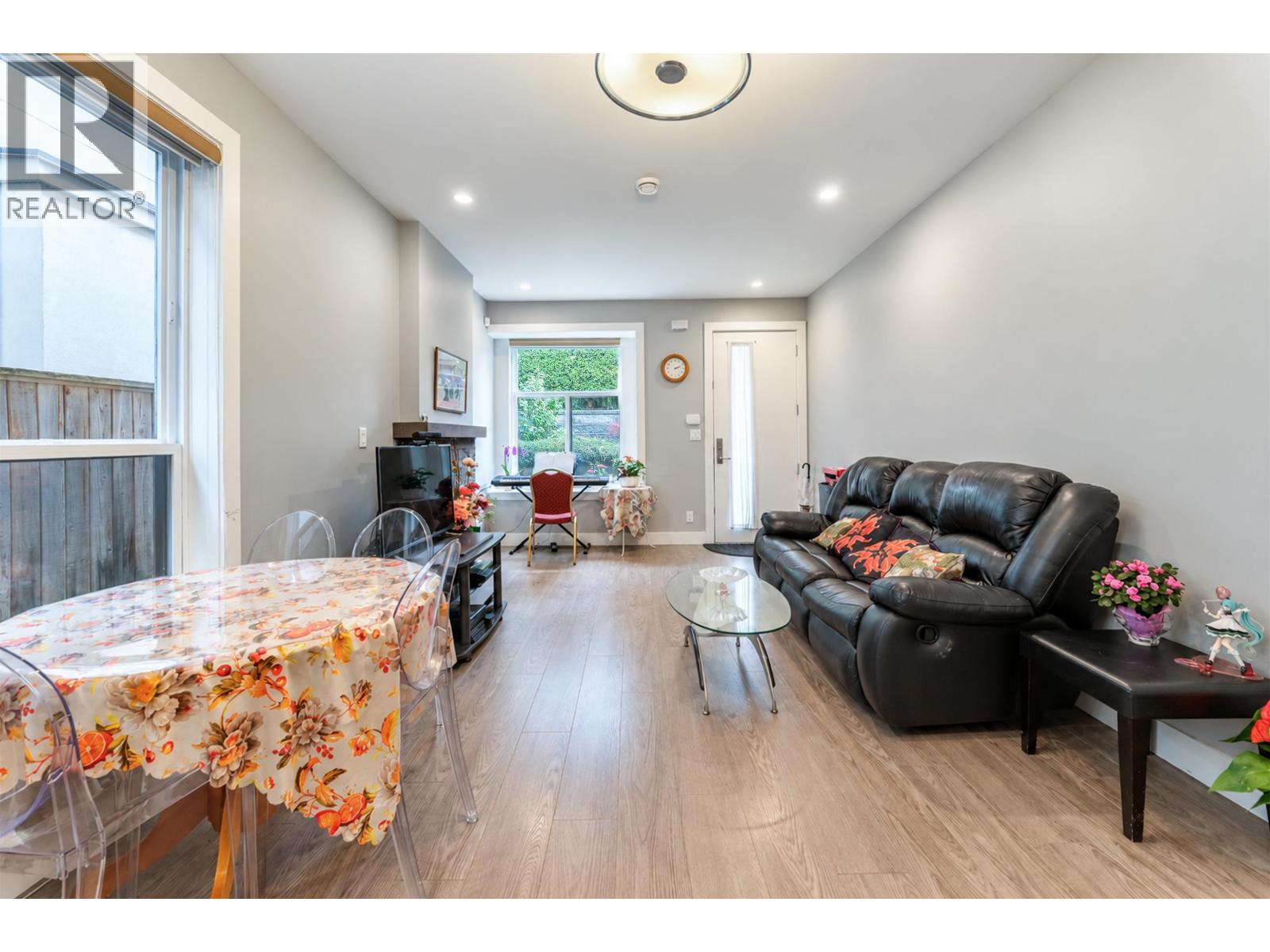 5065 Dominion Street, Burnaby, British Columbia  V5G 1C8 - Photo 5 - R3178527