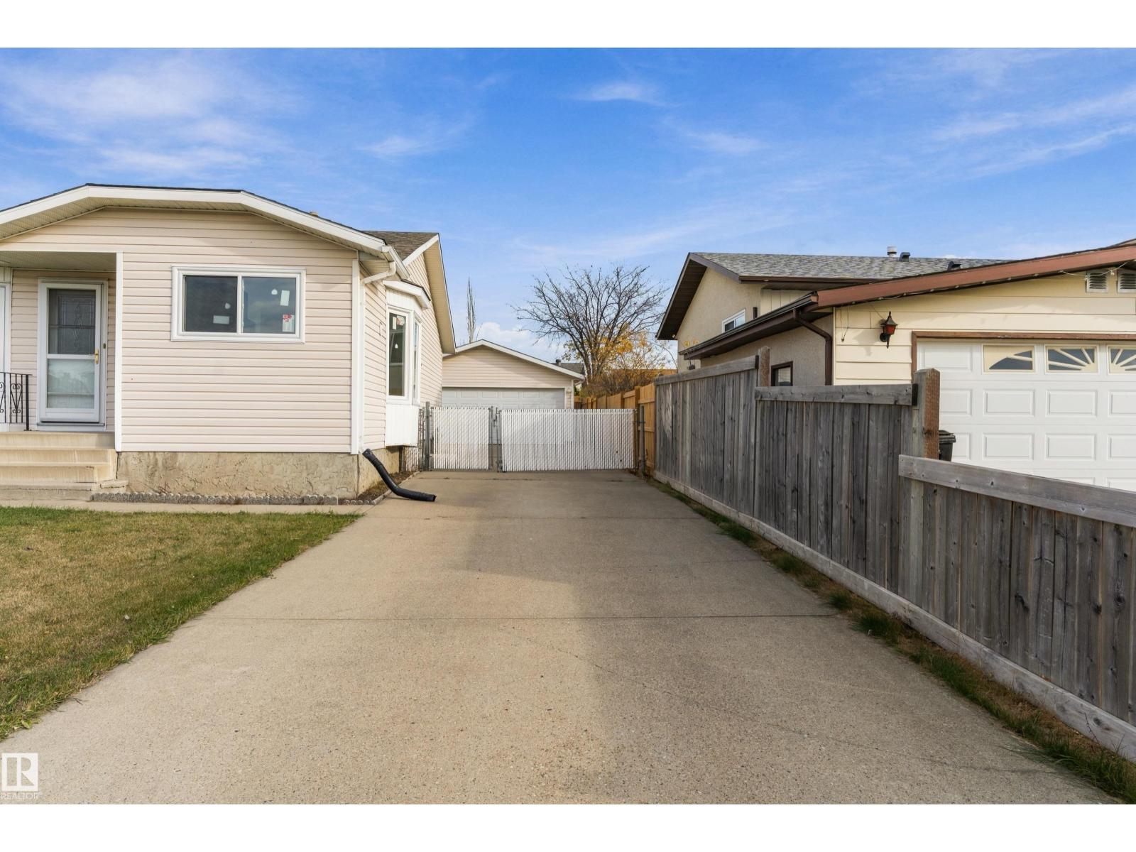 156 DUNLUCE RD NW