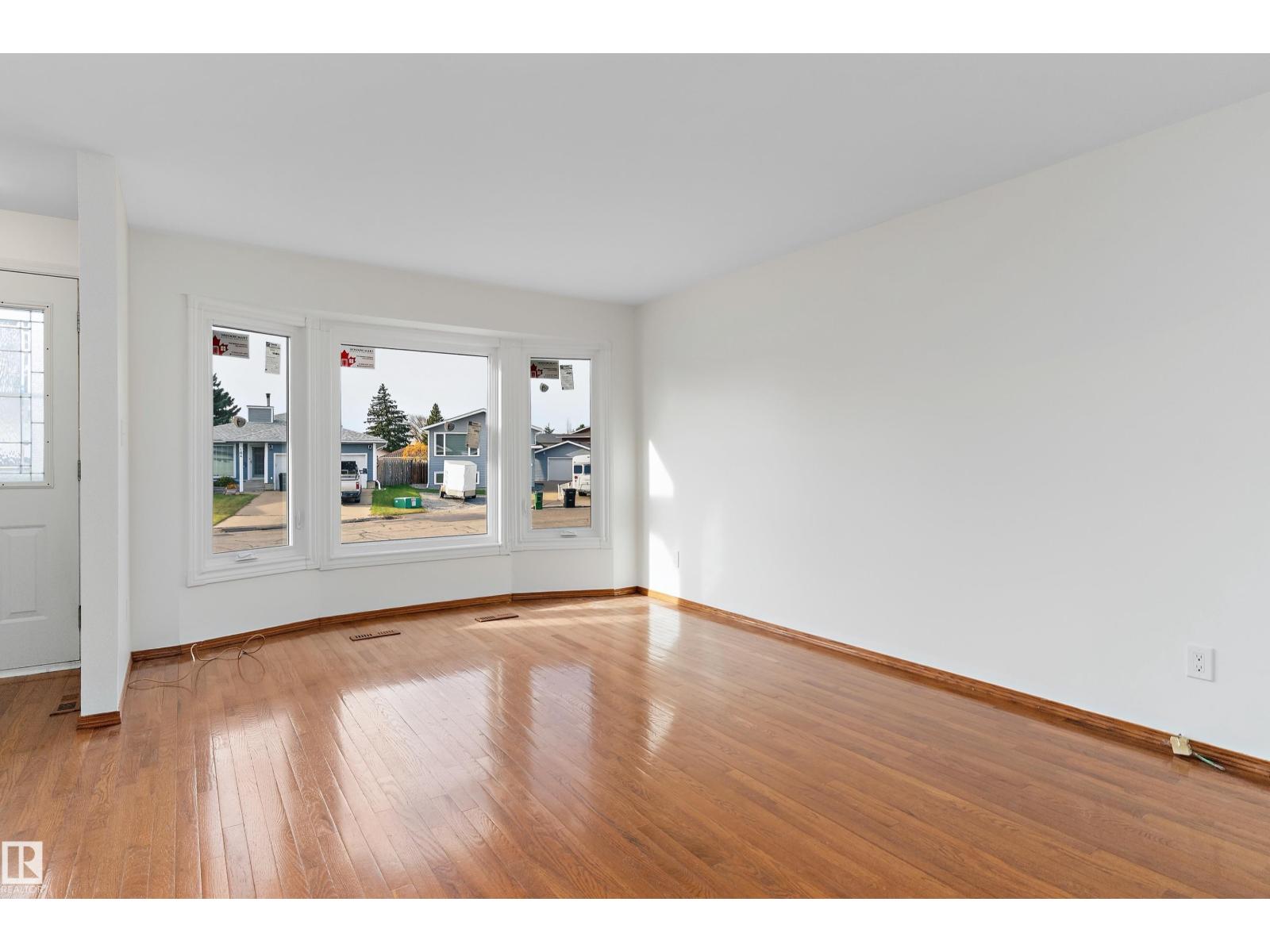 156 DUNLUCE RD NW