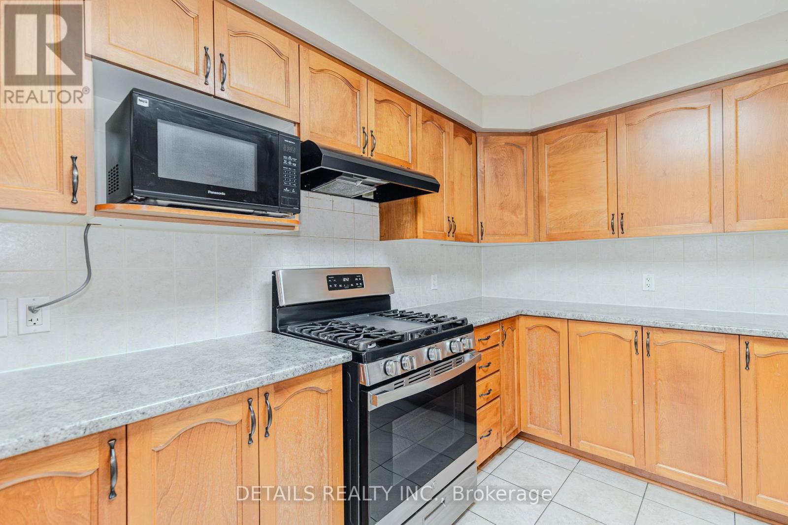 143 Gatespark Private, Ottawa, Ontario  K2T 1K9 - Photo 11 - X14118448