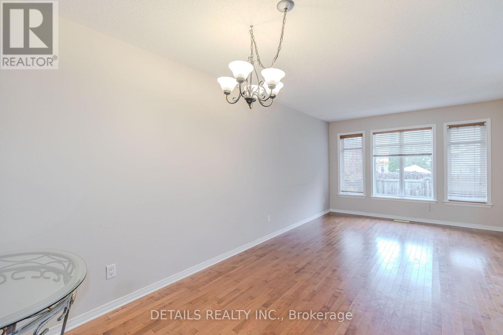 143 Gatespark Private, Ottawa, Ontario  K2T 1K9 - Photo 6 - X14118448