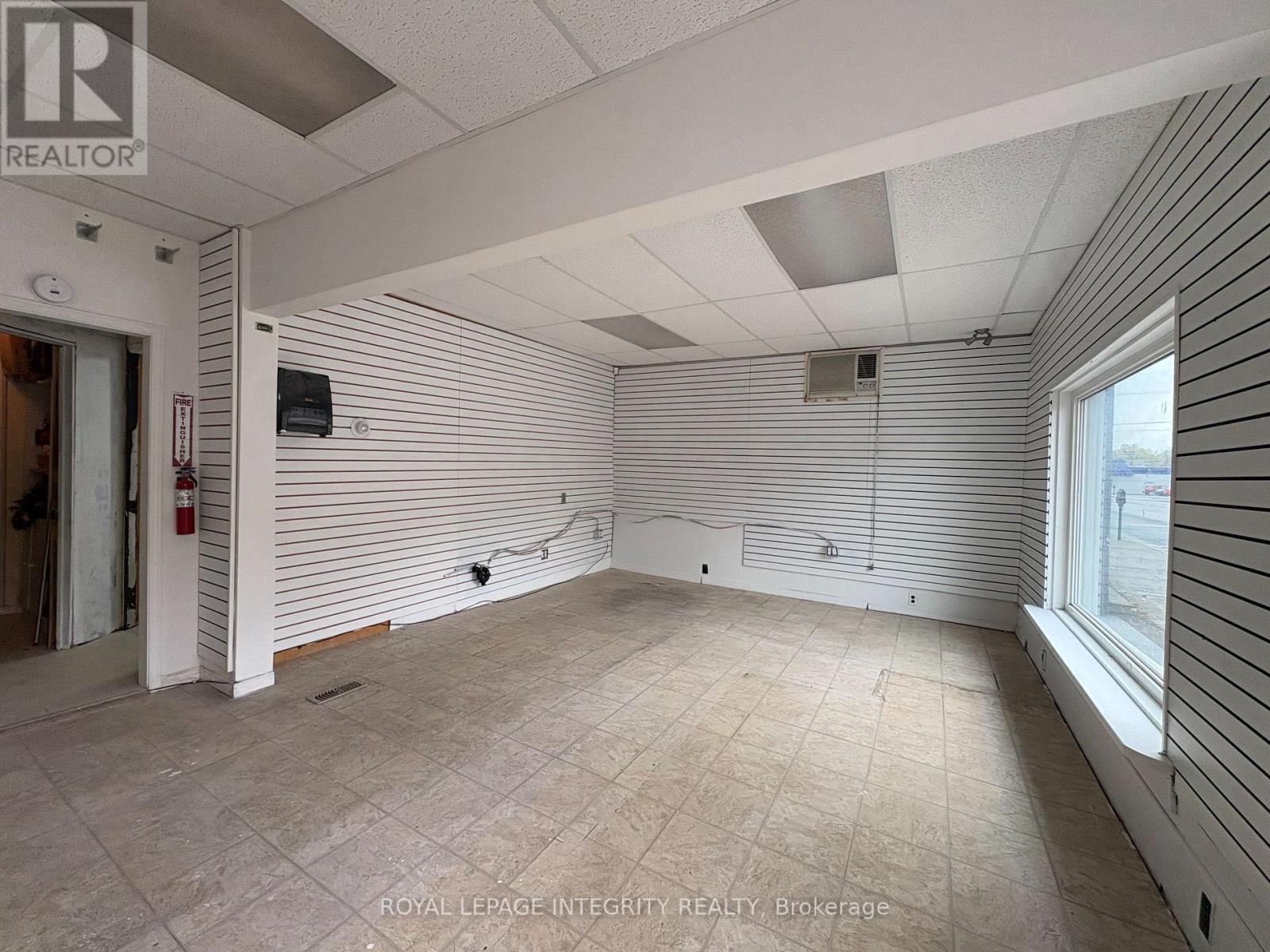B - 26 Wilson Street W, Perth, Ontario  K7H 2M9 - Photo 3 - X14118528