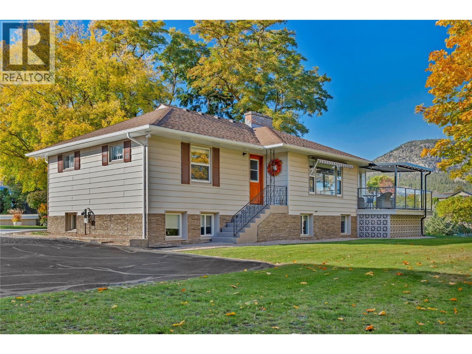 1005 West Bench Drive, Penticton, British Columbia