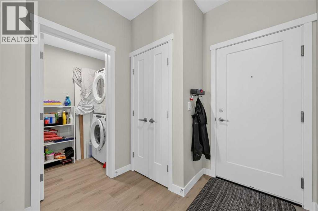 206, 700 Shawnee Square SW