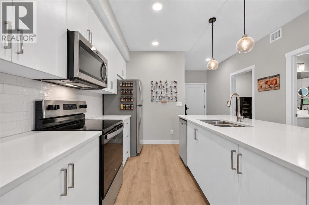 206, 700 Shawnee Square SW