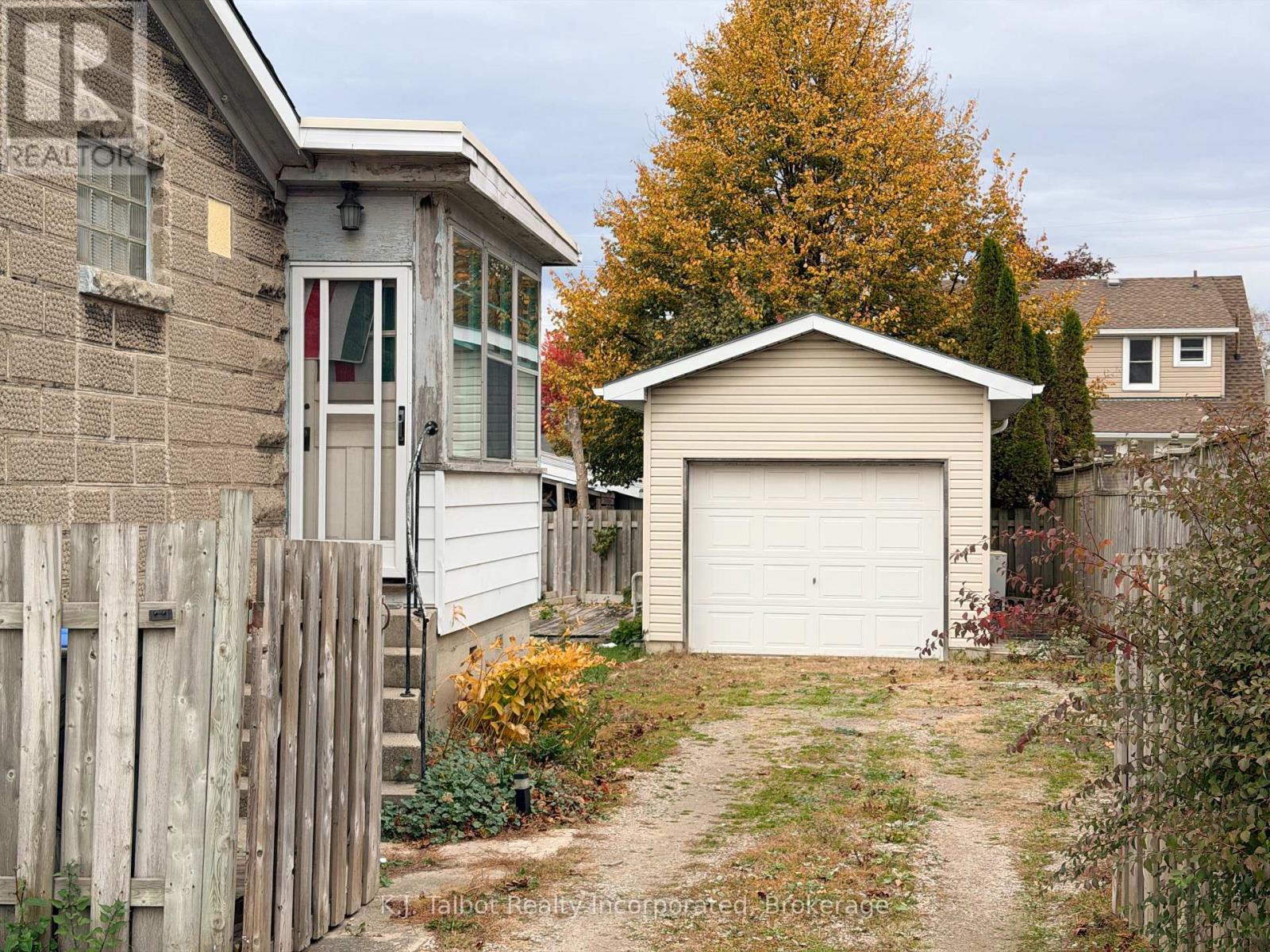 87 Elgin Avenue E, Goderich, Ontario  N7A 1K5 - Photo 2 - X14118510