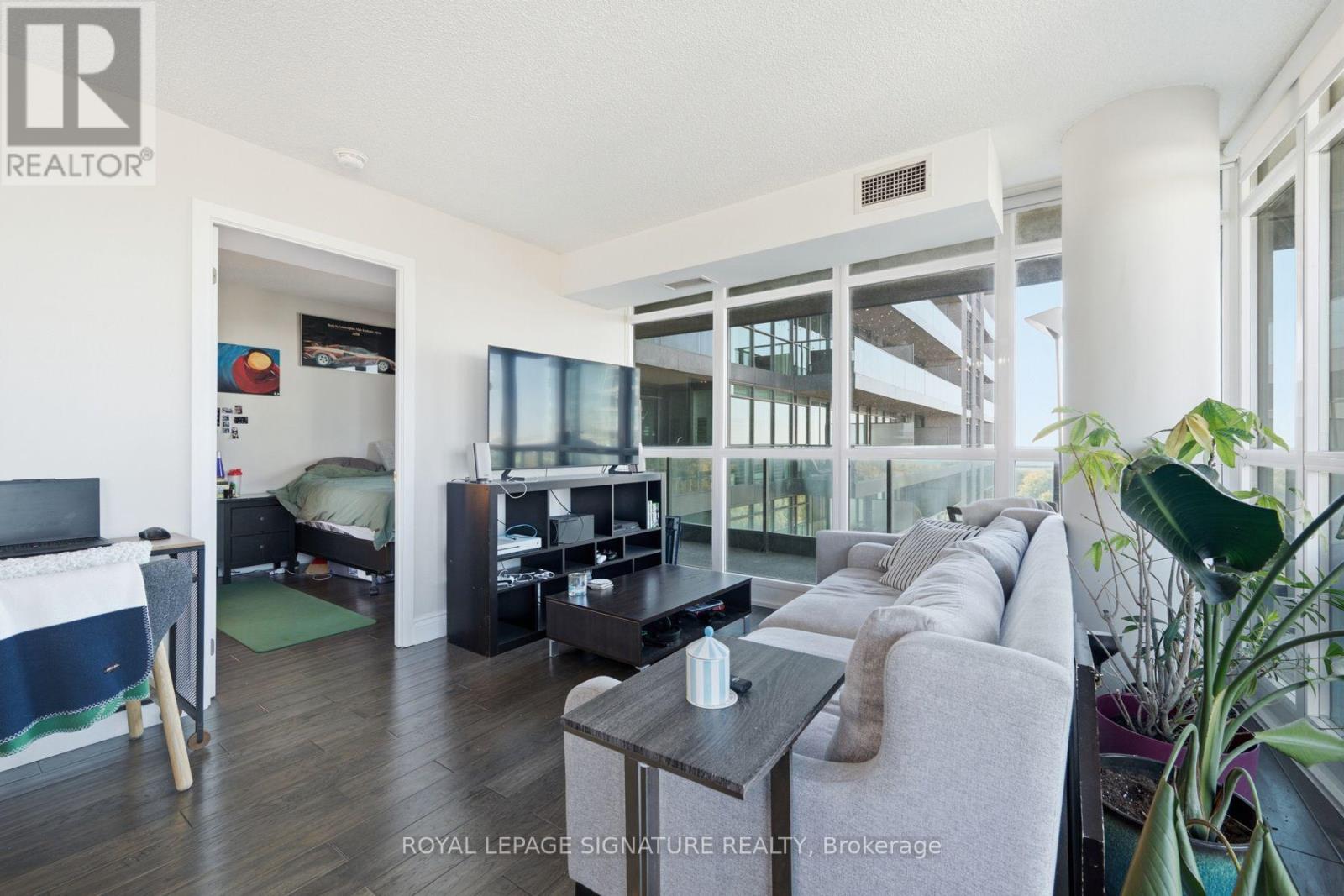 1359 - 209 Fort York Boulevard, Toronto, Ontario  M5V 4A1 - Photo 5 - C14118566