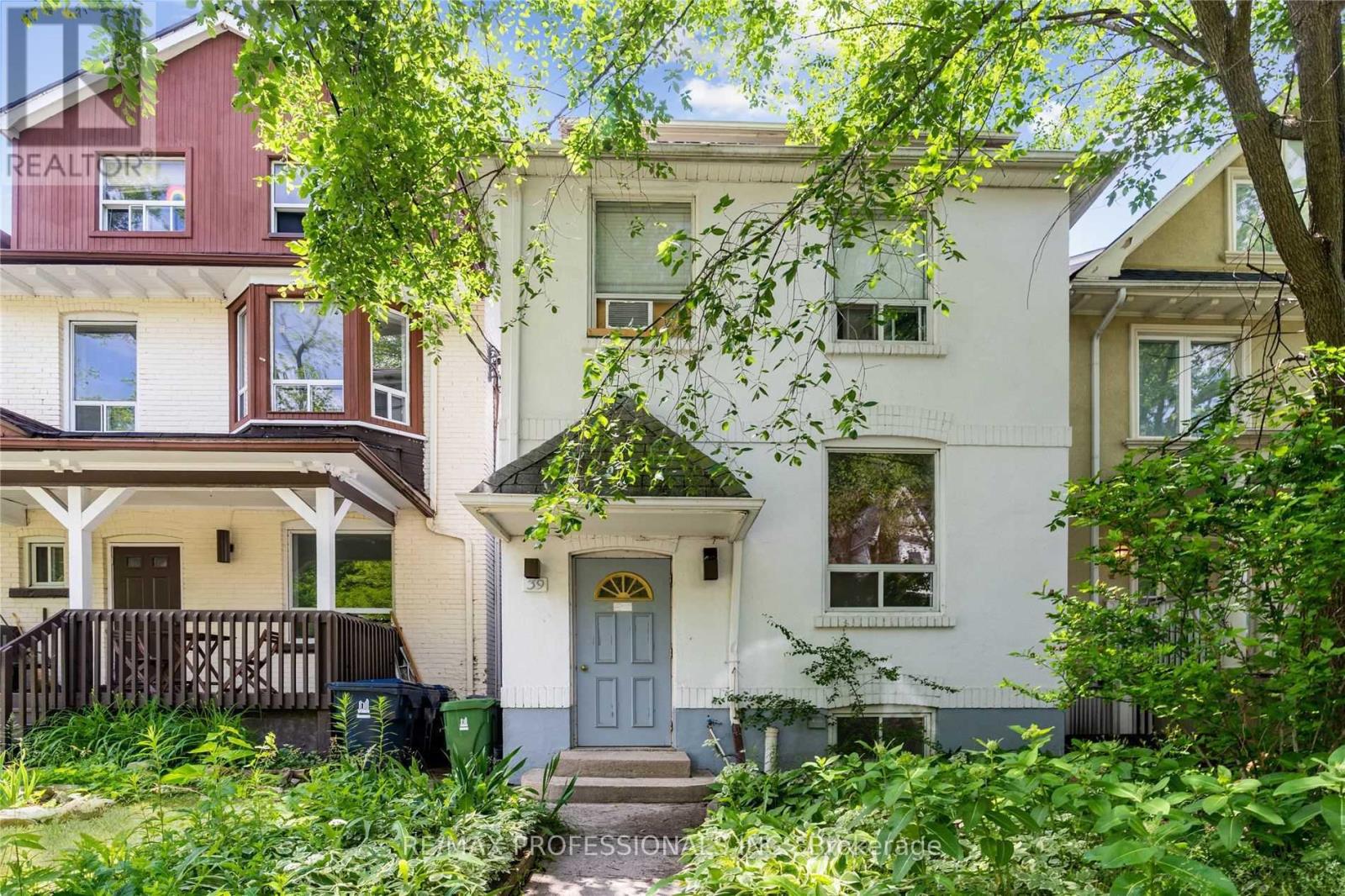 1 - 39 ALBEMARLE AVENUE, Toronto, Ontario