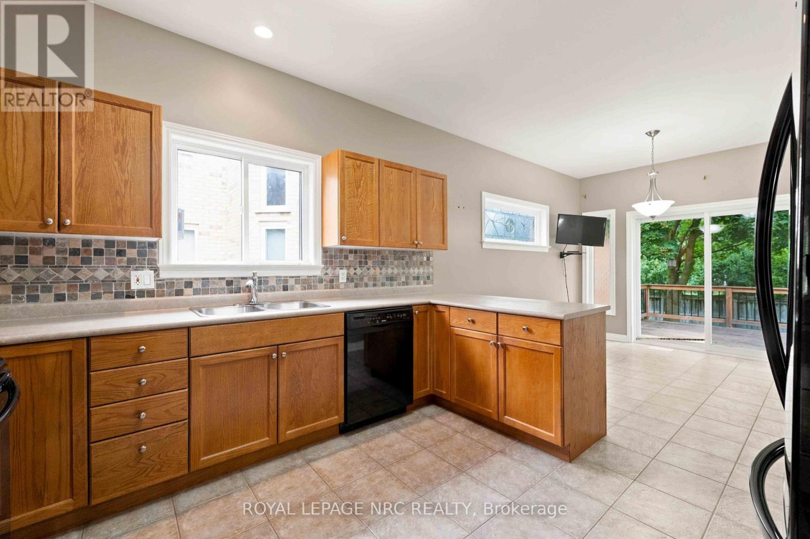42 Loretta Drive, Niagara-On-The-Lake, Ontario  L0S 1T0 - Photo 14 - X14118432