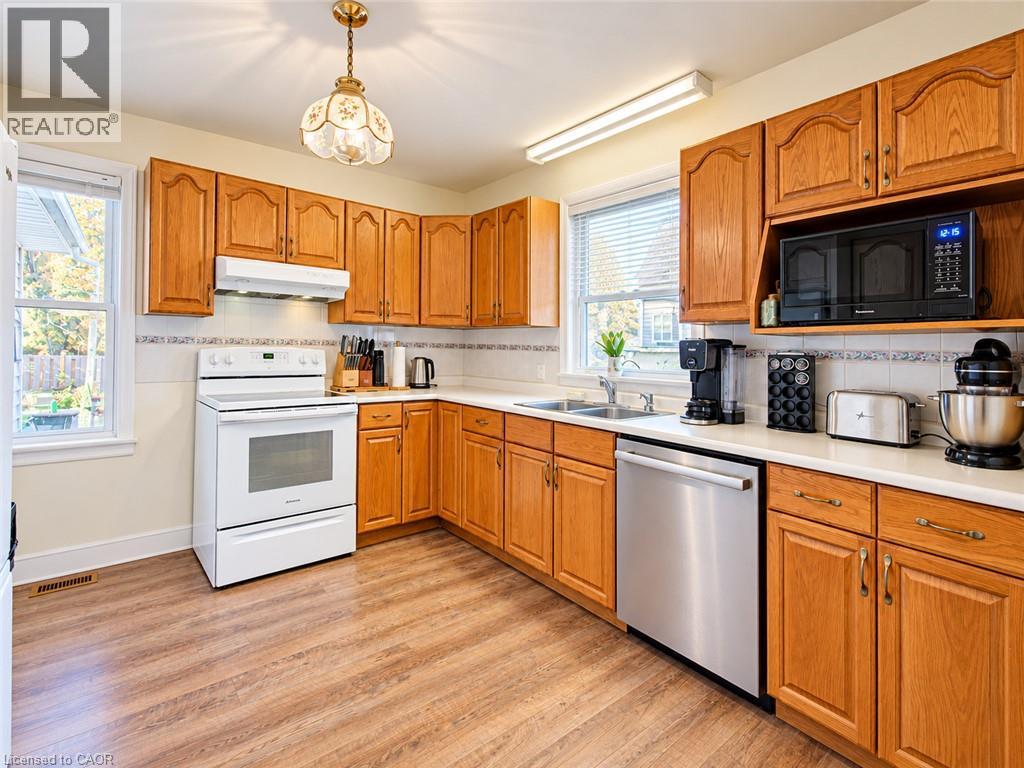 349 Edwin Street, Kitchener, Ontario  N2H 4P5 - Photo 6 - 40874035