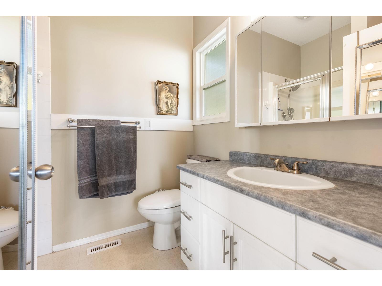 406 MIAMI RIVER DRIVE|Harrison Hot Springs