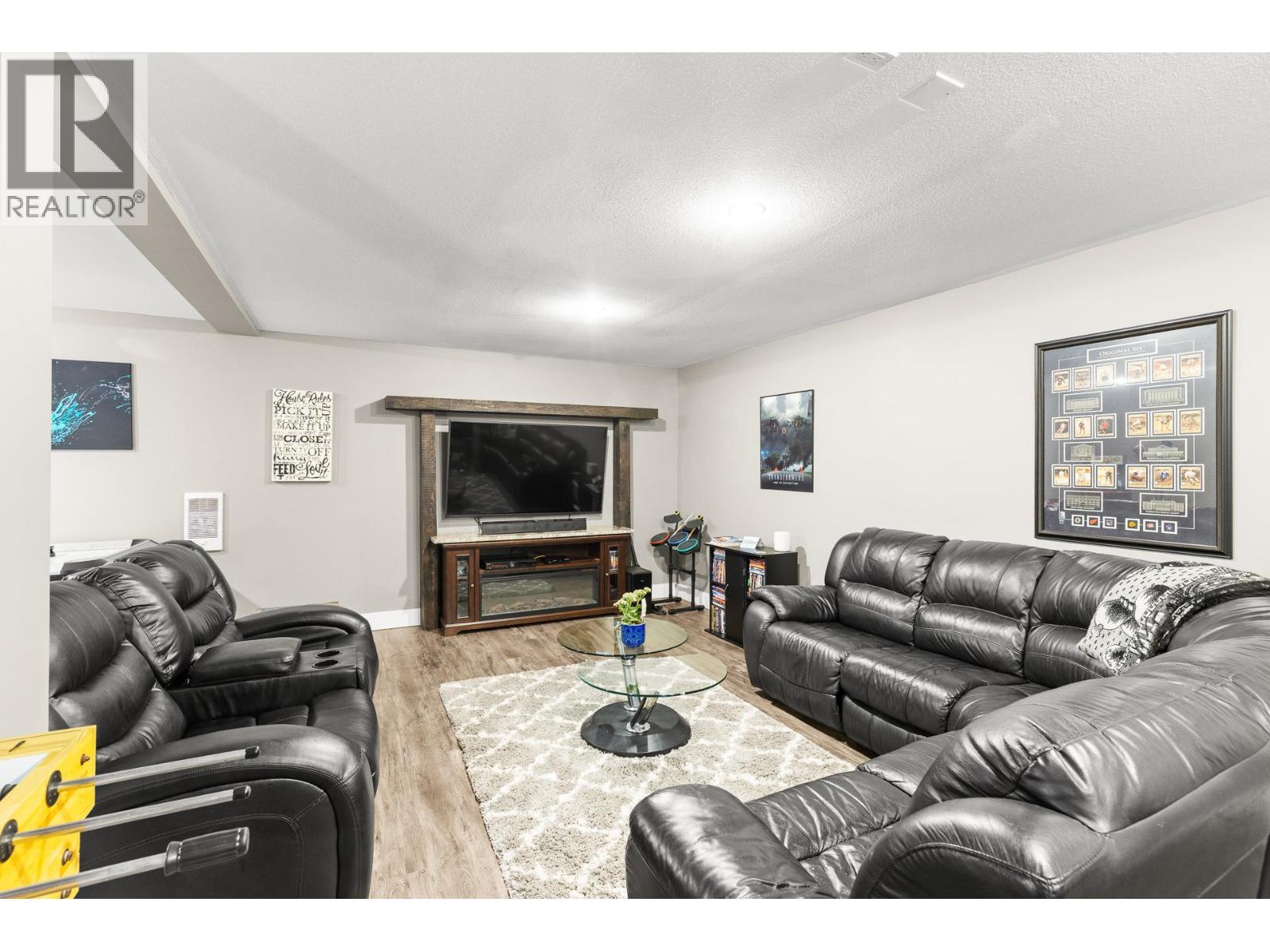 13071 East Ridge Drive