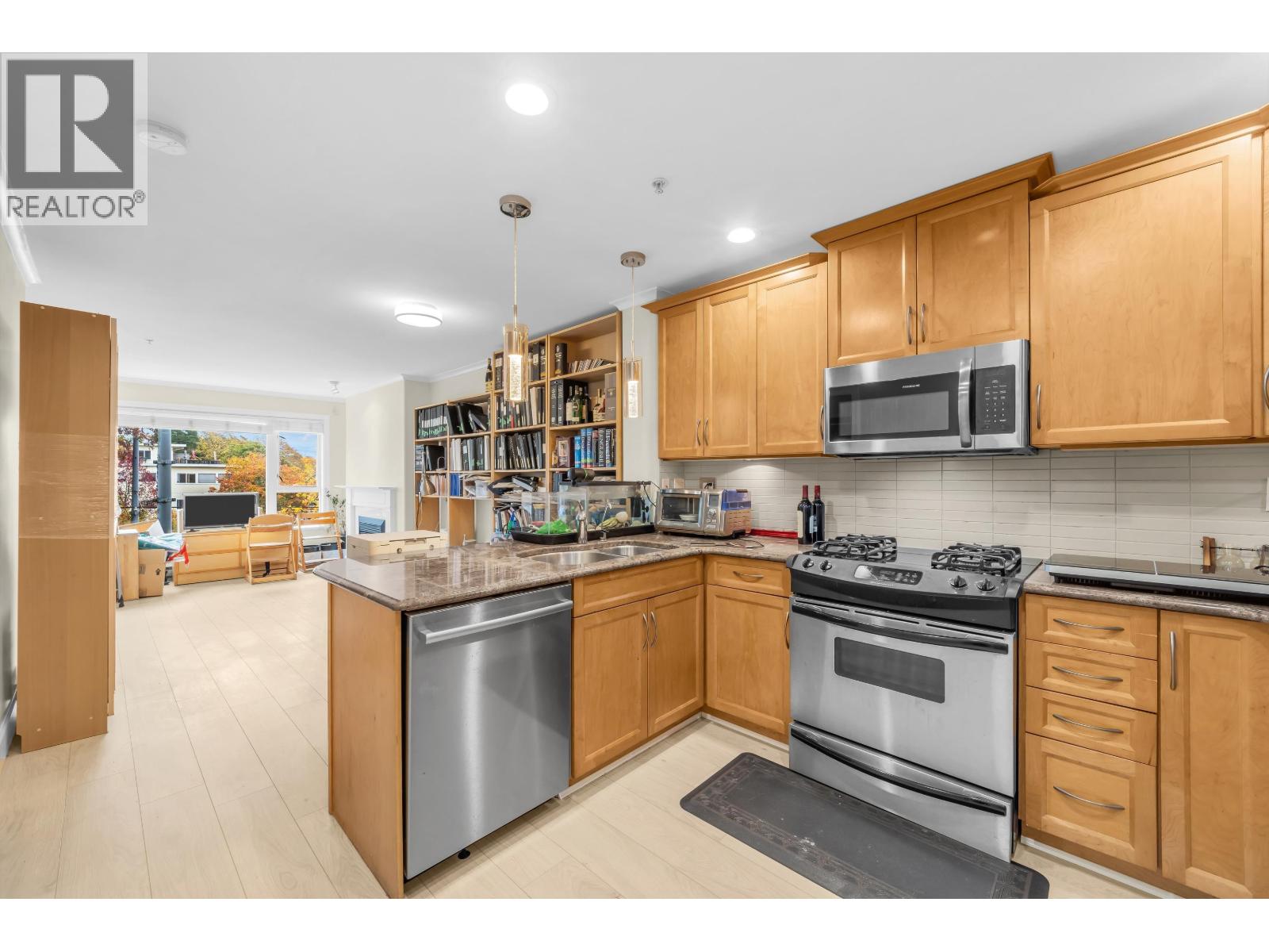 302 2103 W 45th Avenue, Vancouver, British Columbia  V6M 2J2 - Photo 7 - R3178540