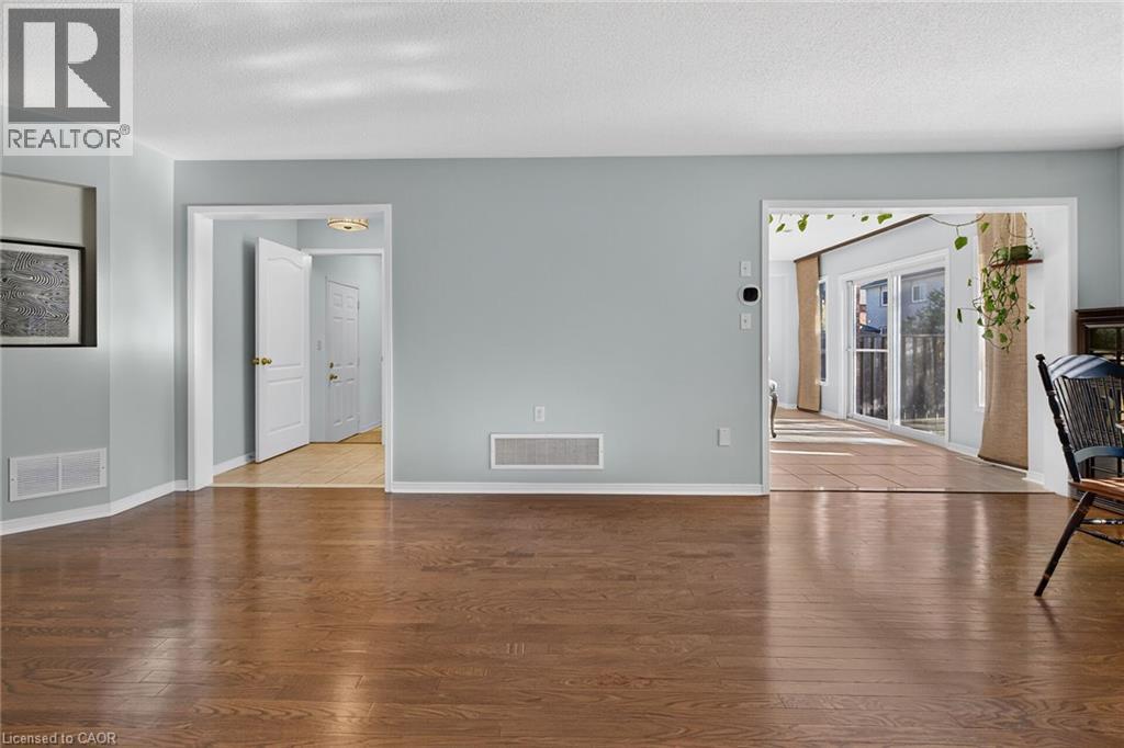 5440 Kindos Street, Burlington, Ontario  L7L 7M9 - Photo 9 - 40873947