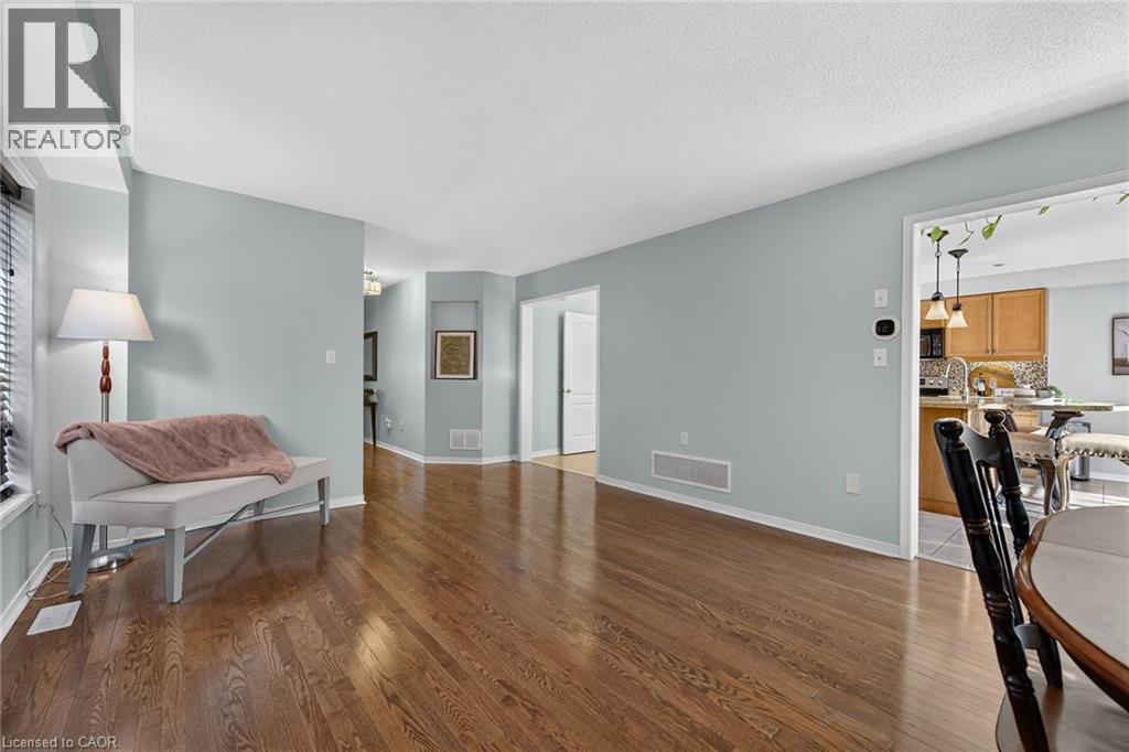 5440 Kindos Street, Burlington, Ontario  L7L 7M9 - Photo 11 - 40873947