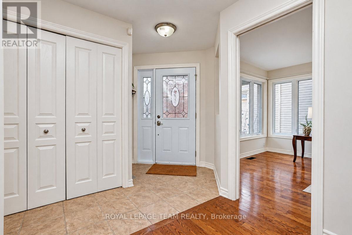 18 Wheeler Street, Ottawa, Ontario  K2J 3B6 - Photo 2 - X14118630