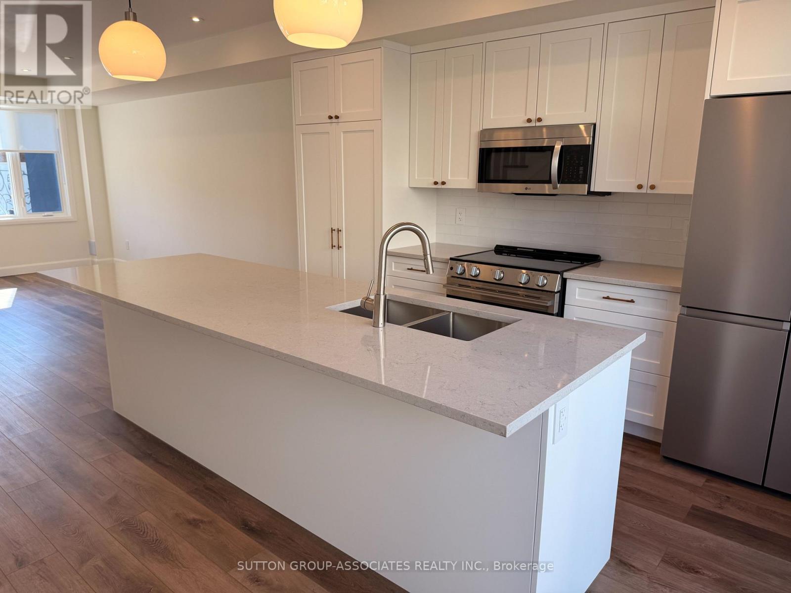 Laneway Unit - 29 Earnscliffe Road, Toronto, Ontario  M6E 1J4 - Photo 10 - C14118616