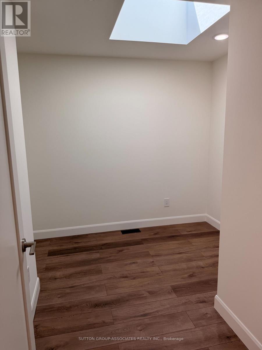 Laneway Unit - 29 Earnscliffe Road, Toronto, Ontario  M6E 1J4 - Photo 19 - C14118616