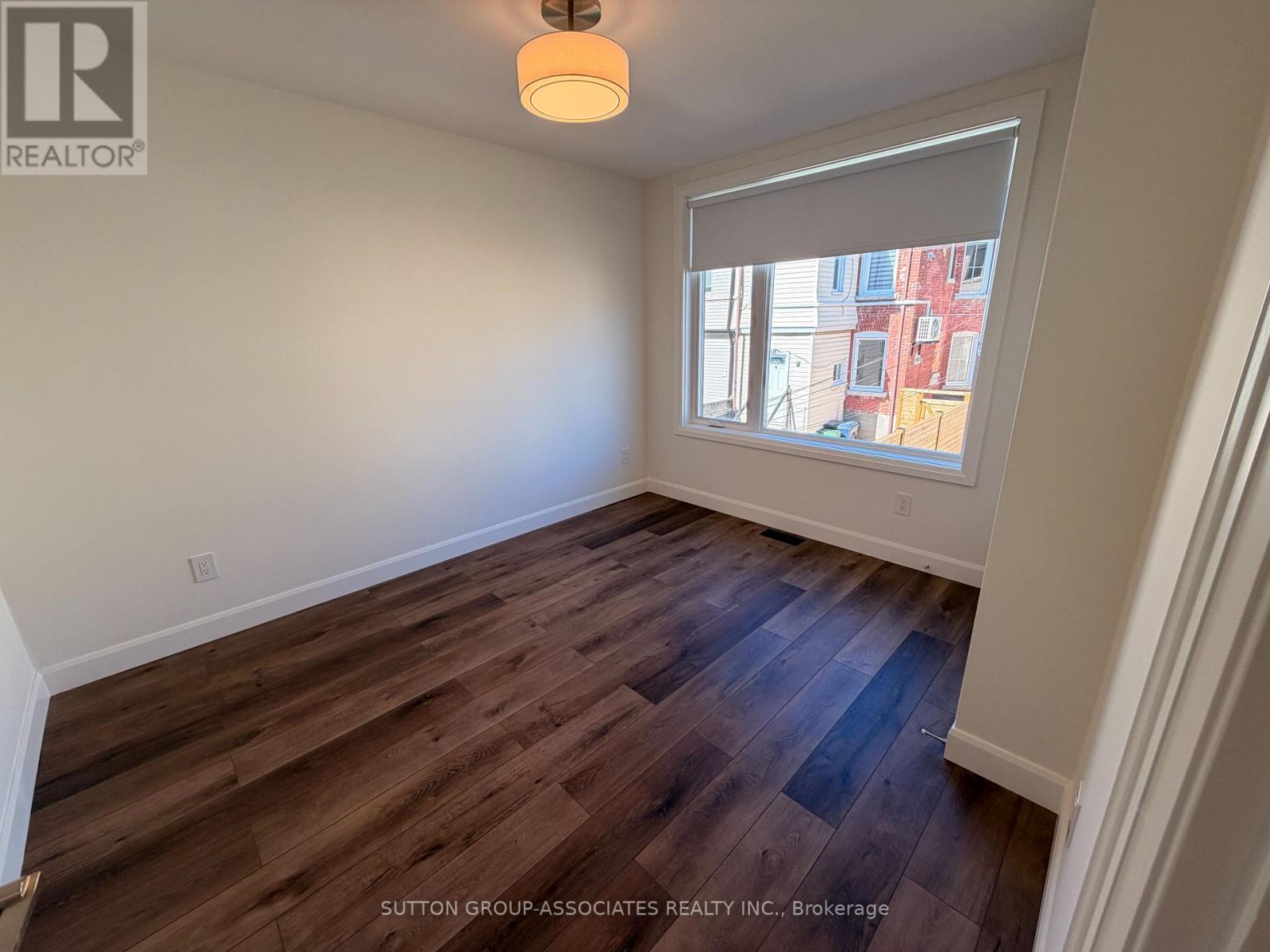 Laneway Unit - 29 Earnscliffe Road, Toronto, Ontario  M6E 1J4 - Photo 21 - C14118616