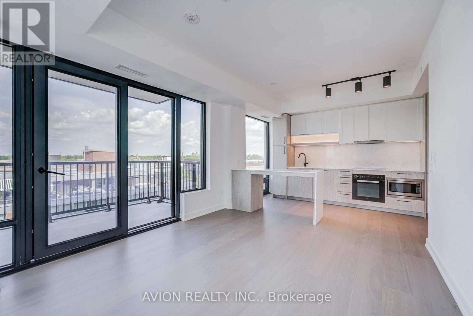 1016 - 89 Montclair Avenue, Toronto, Ontario  M5P 0A9 - Photo 3 - C14118636