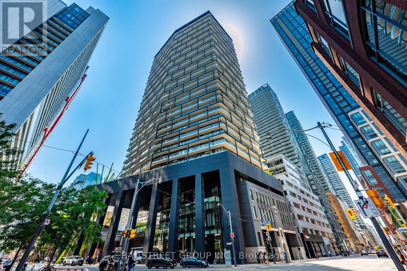 1803 - 125 PETER STREET, Toronto, Ontario