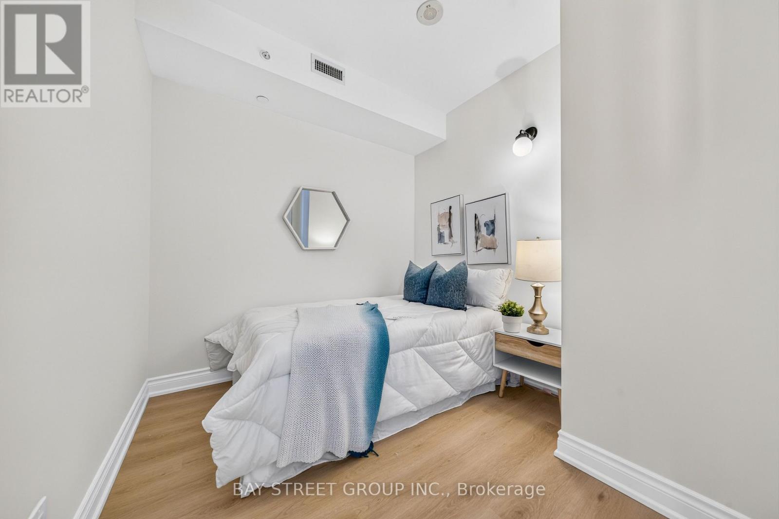 1803 - 125 Peter Street, Toronto, Ontario  M5V 0M2 - Photo 13 - C14118660