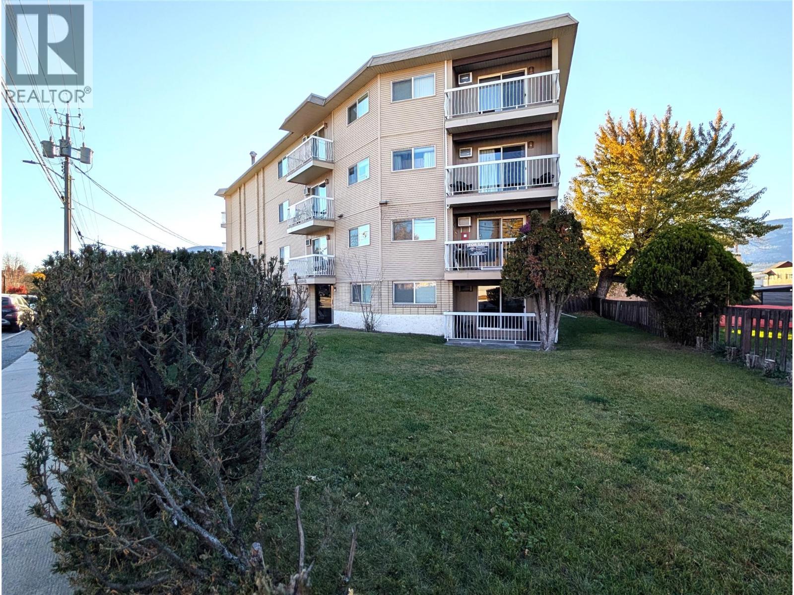 803 FAIRVIEW Road Unit# 211, Penticton, British Columbia