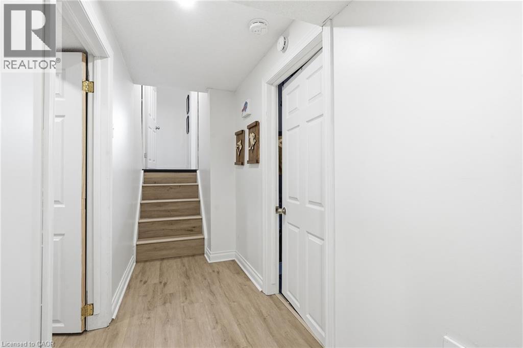 60 Glenayr Street, Hamilton, Ontario  L9C 7J3 - Photo 26 - 40874192
