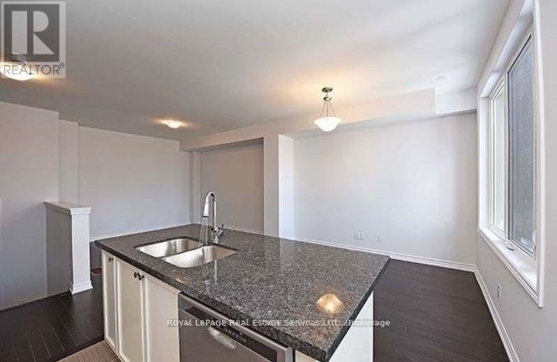 3050 Postridge Drive, Oakville, Ontario  L6H 0R9 - Photo 9 - W14118732