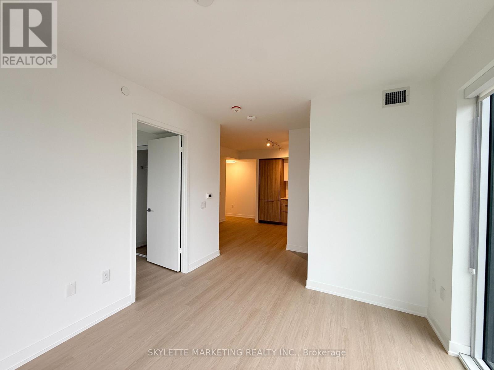 1405 - 15 David Salomon Drive, Toronto, Ontario  M3C 0T2 - Photo 13 - C14118684