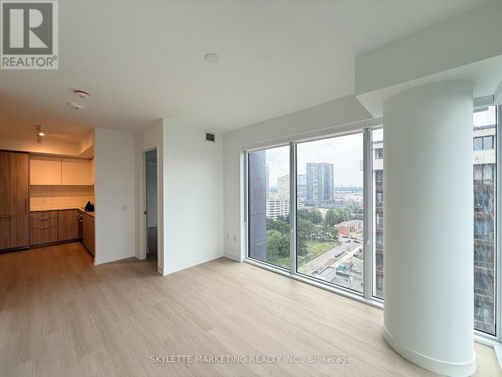 1405 - 15 David Salomon Drive, Toronto, Ontario  M3C 0T2 - Photo 15 - C14118684