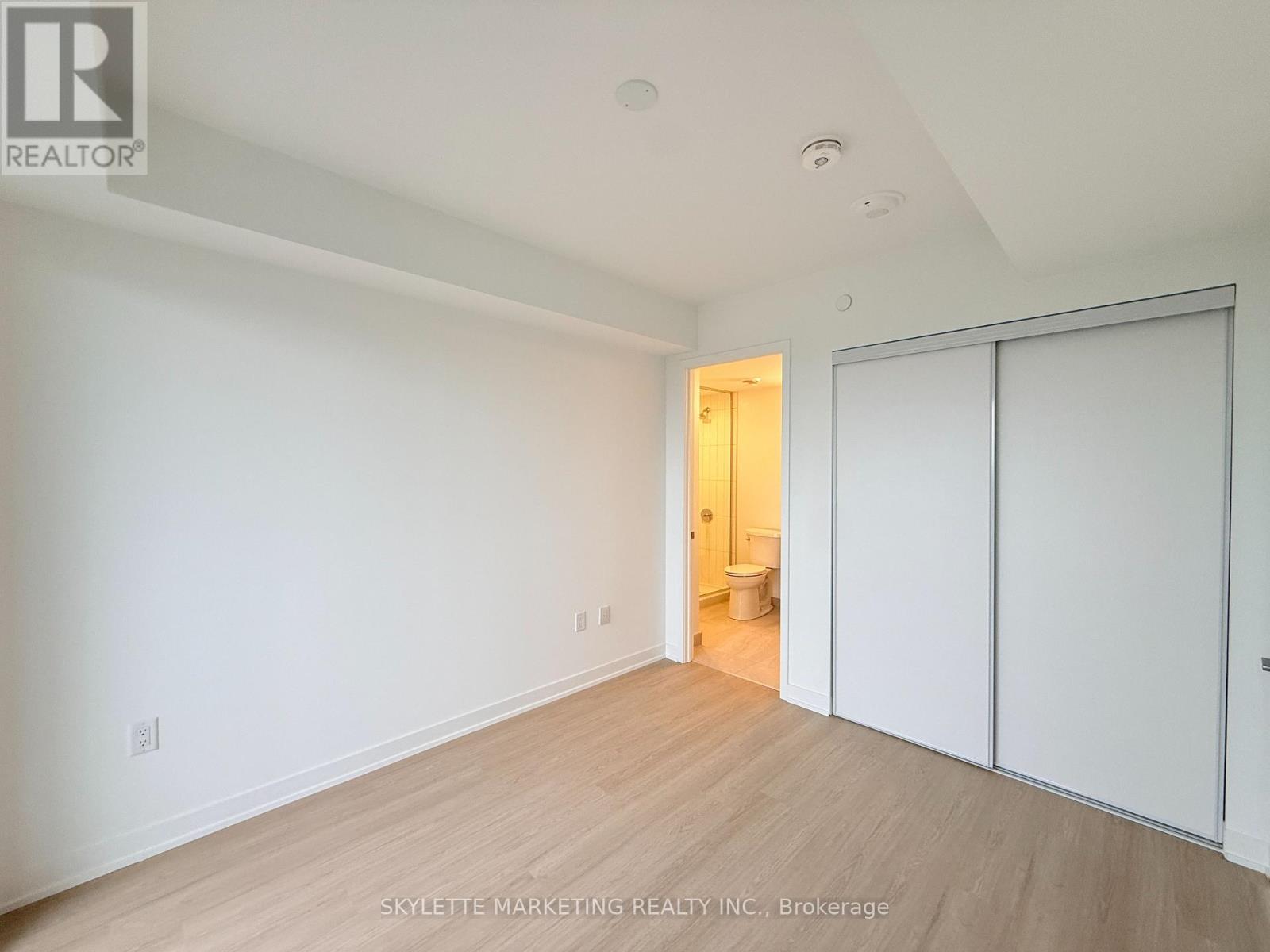 1405 - 15 David Salomon Drive, Toronto, Ontario  M3C 0T2 - Photo 18 - C14118684