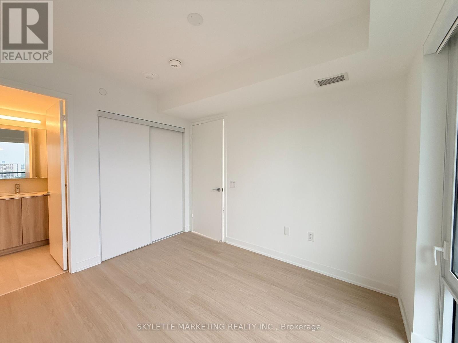 1405 - 15 David Salomon Drive, Toronto, Ontario  M3C 0T2 - Photo 19 - C14118684