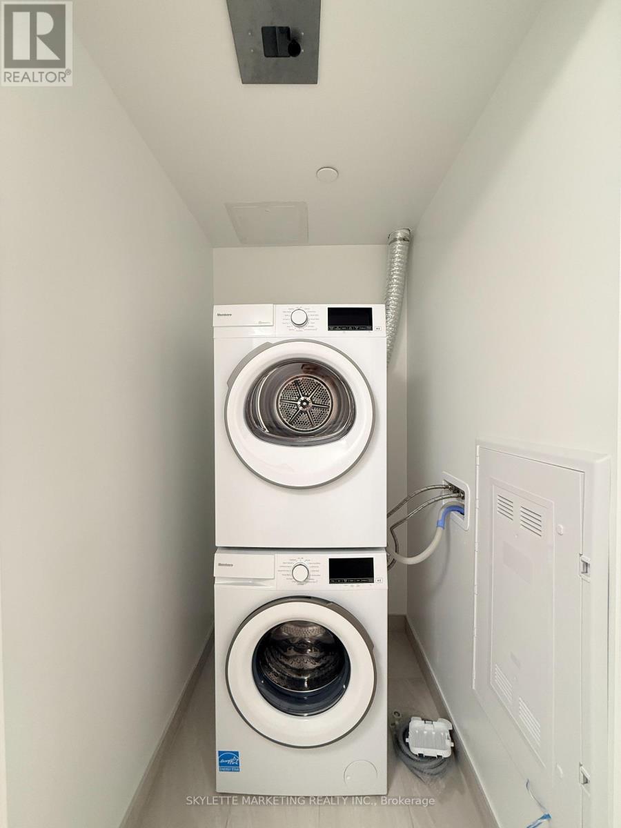1405 - 15 David Salomon Drive, Toronto, Ontario  M3C 0T2 - Photo 23 - C14118684
