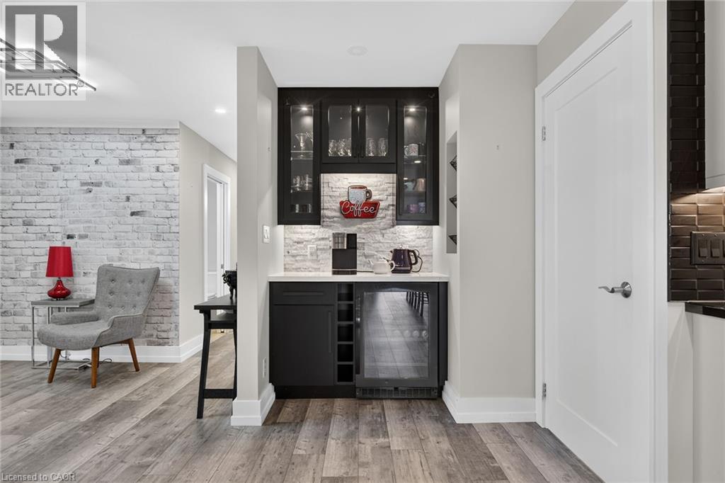 102 Lovers Lane, Ancaster, Ontario  L9G 1G7 - Photo 8 - 40873908