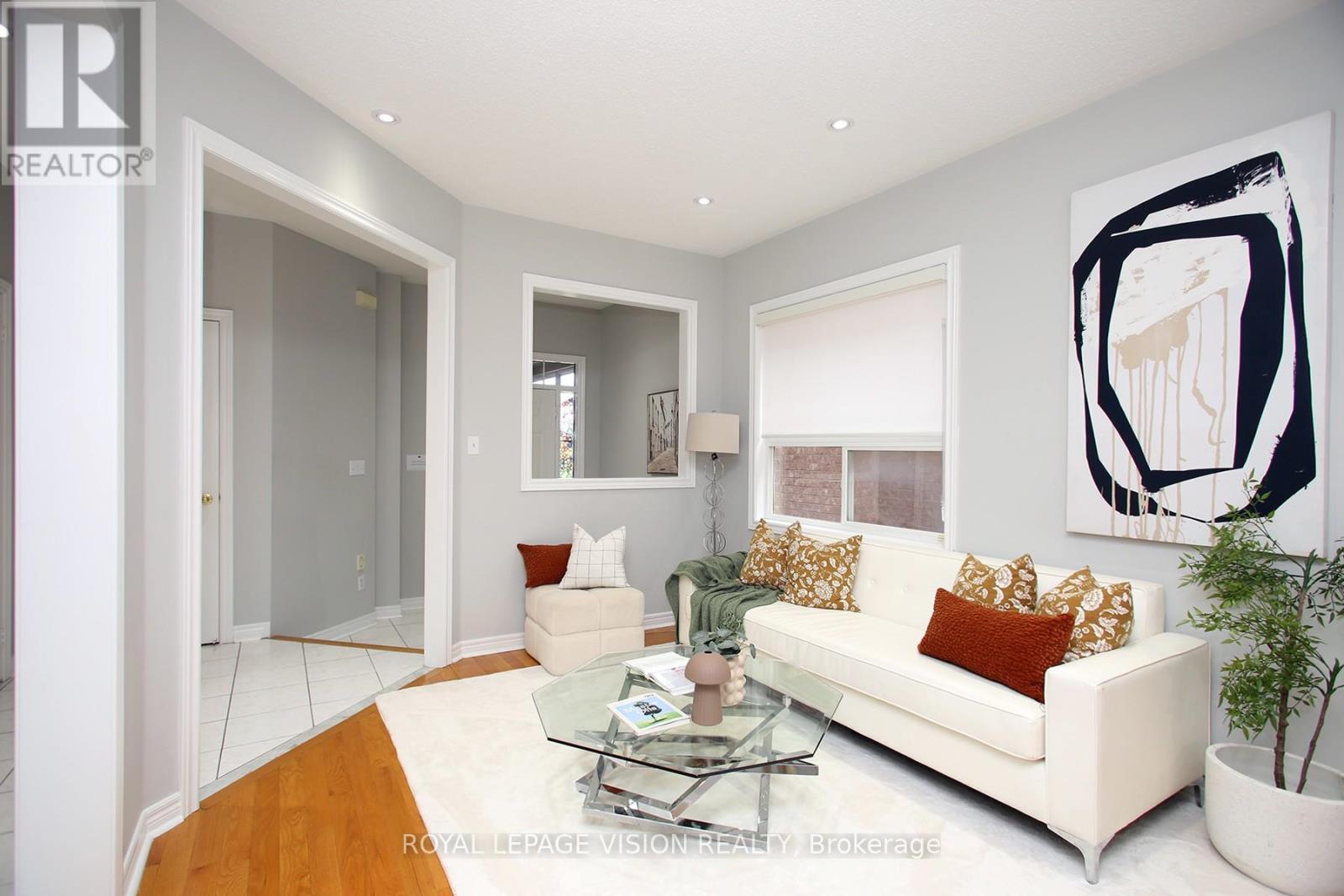 3493 Mcdowell Drive, Mississauga, Ontario L5M 6R6 - Photo 6 - W13808558