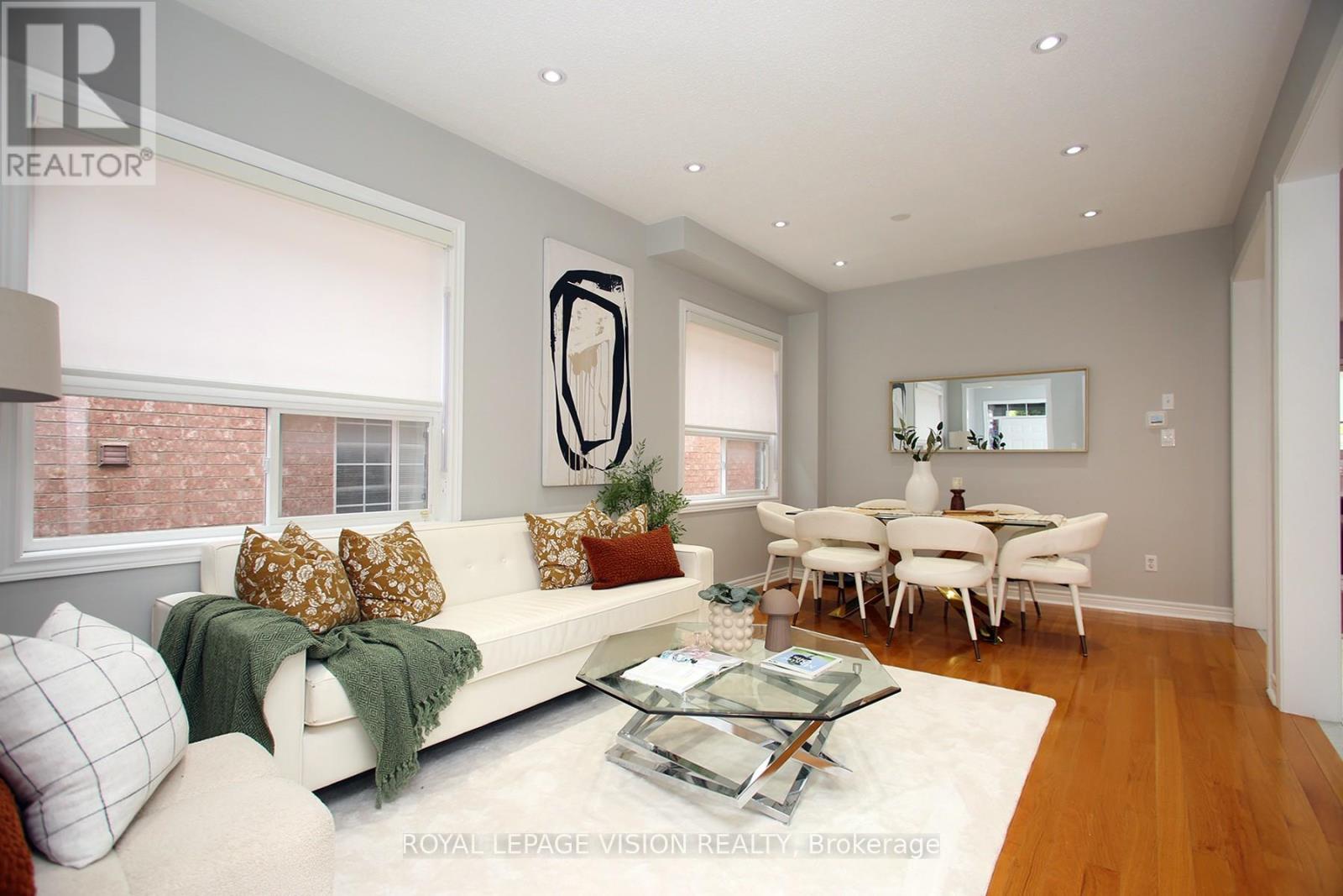 3493 Mcdowell Drive, Mississauga, Ontario L5M 6R6 - Photo 4 - W13808558