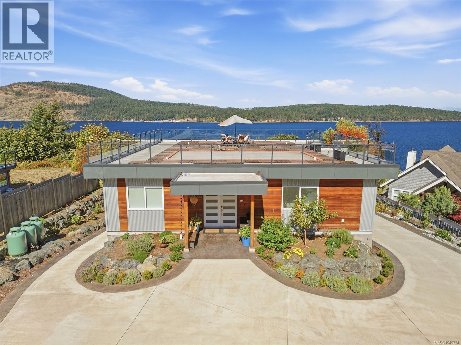 8578 Rumming Rd, Lantzville, British Columbia