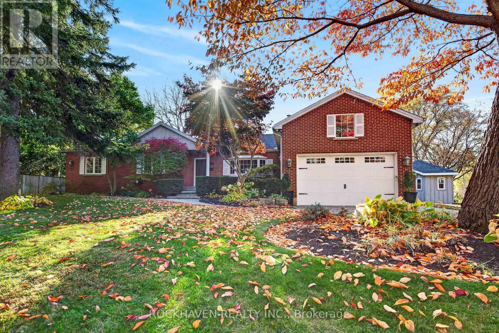 102 Lovers Lane, Hamilton, Ontario  L9G 1G7 - Photo 2 - X14117980
