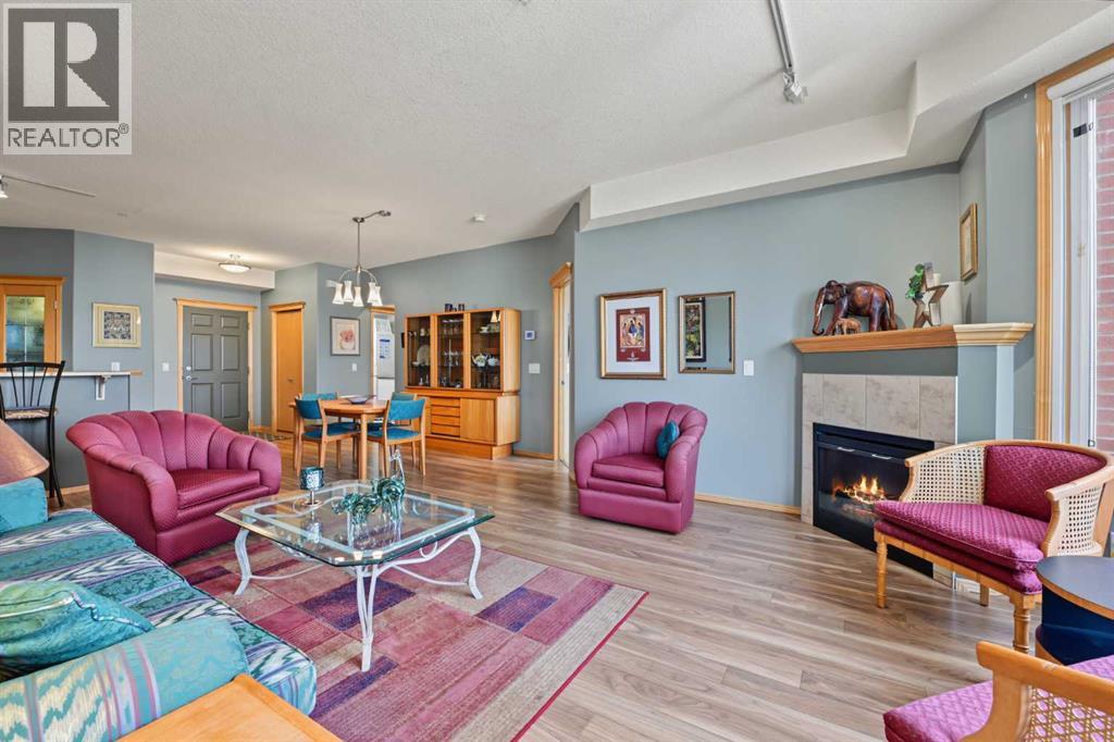 330, 15 Everstone Drive SW