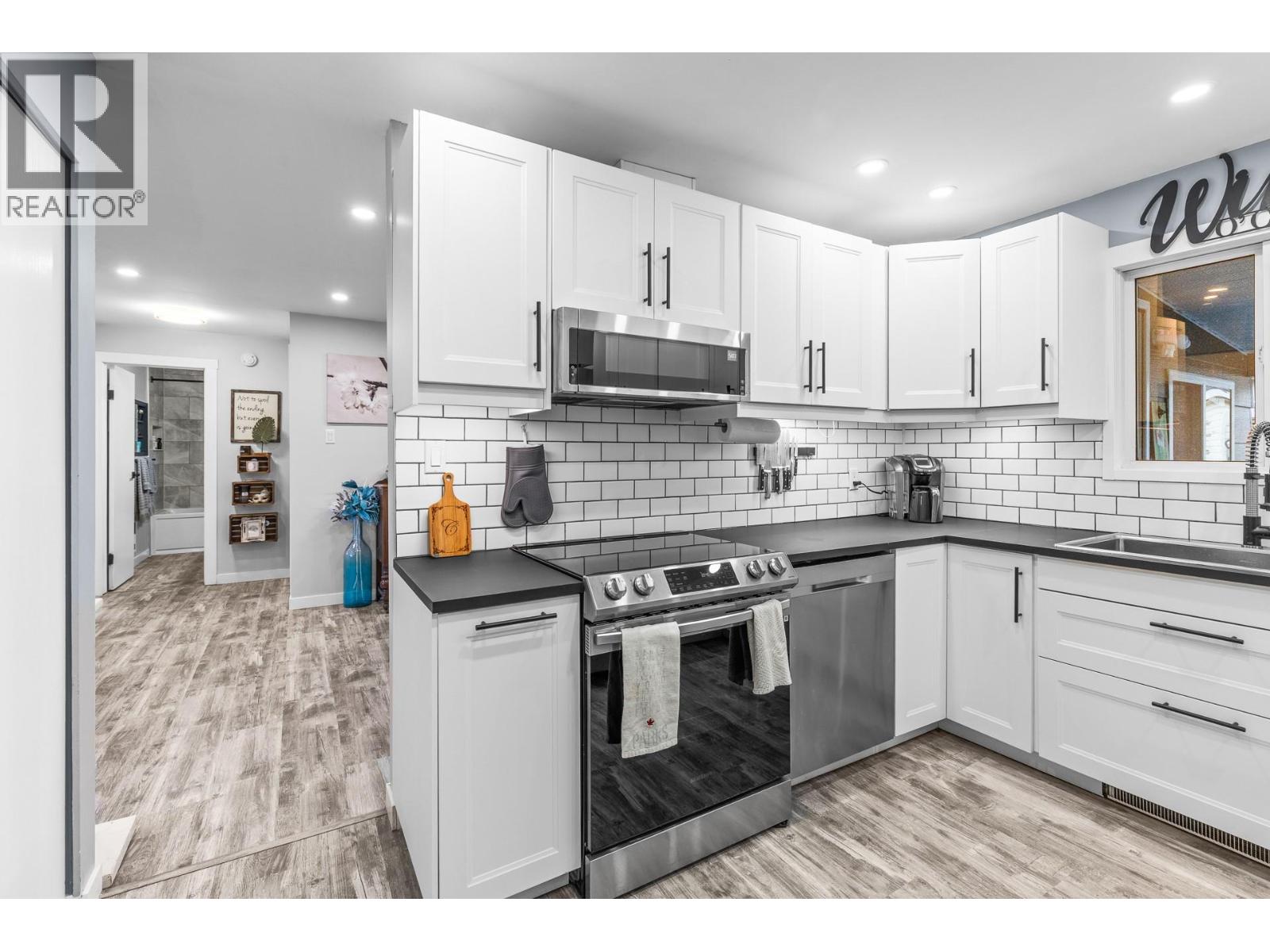 8704 Jubilee Drive, Osoyoos, British Columbia  V0H 1V0 - Photo 10 - 10404349