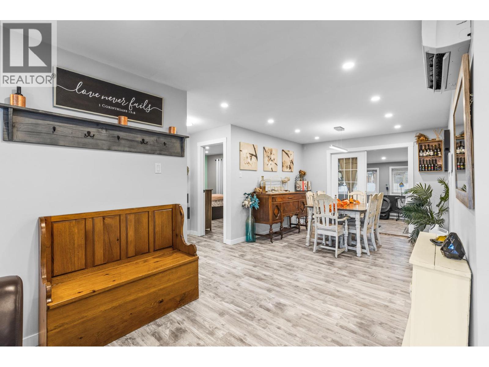 8704 Jubilee Drive, Osoyoos, British Columbia  V0H 1V0 - Photo 6 - 10404349