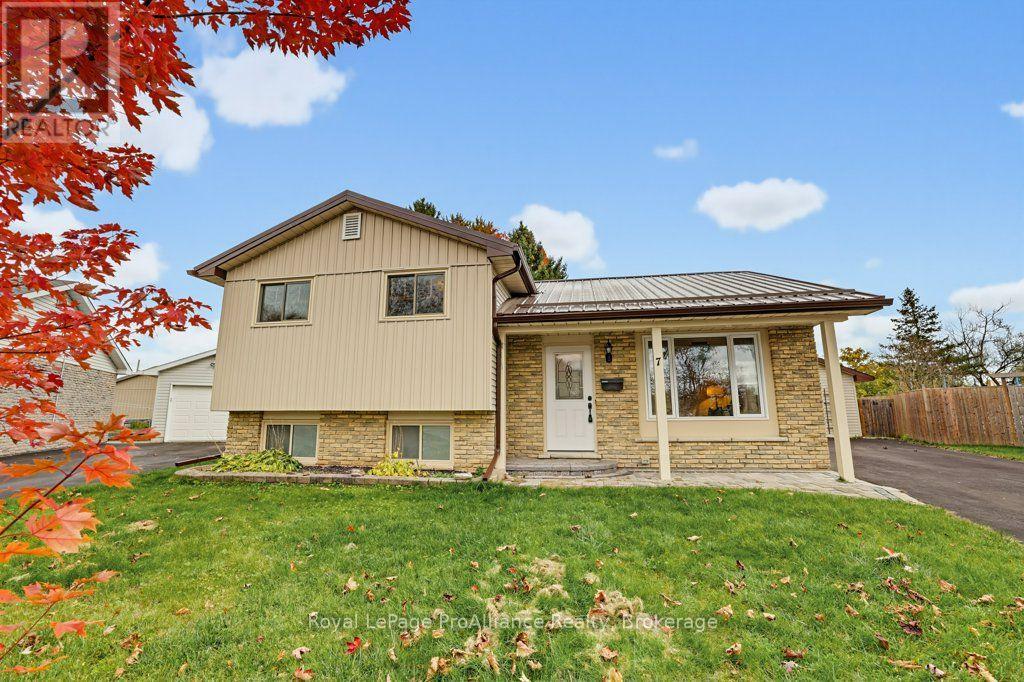 7 Yates Court, Belleville, Ontario  K8P 4V5 - Photo 2 - X14118028